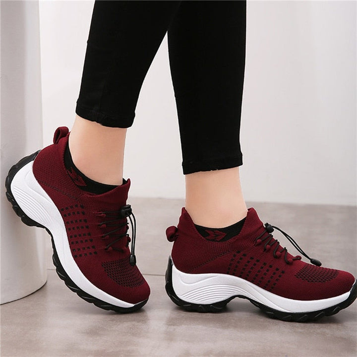 COMFOSTRIDE | EVERYDAY SNEAKERS FOR HAPPY FEET